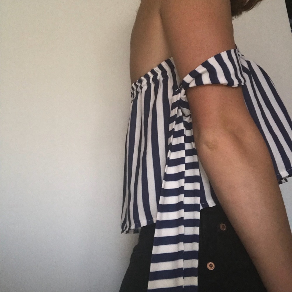 LF Pin Stripe Arm Tie Tube Top!